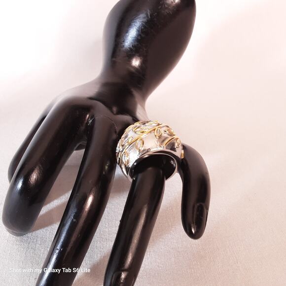 Jumbo Silver Tone Dome Ring Gold Tone Floral Overlay - Picture 2 of 7